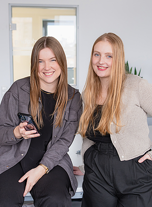 Sarah und Jasmin Sarah und Jasmin